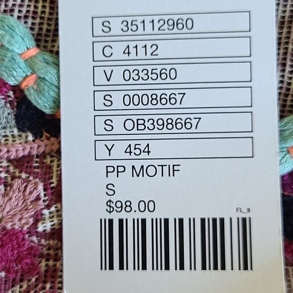 Akemi + Kin Top - Picture 6 of 7